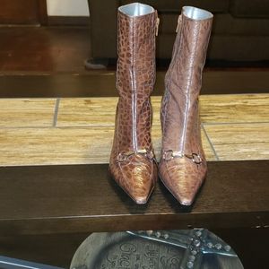 Women's Boots.